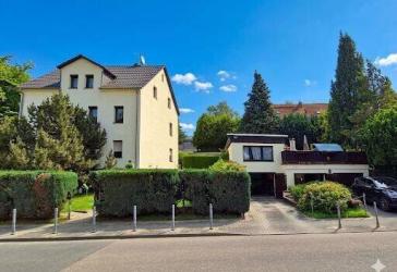 Attraktives Einfamilienhaus mit Einliegerwohnung und viel Platz in Limbach-Oberfrohna