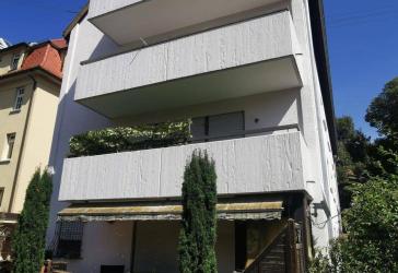 Zentral wohnen mit Südwestbalkon, Tiefgarage und Blick ins Grüne