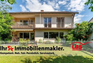 Großzügiges Haus mit uneinsehbarem, sonnigem Garten in ruhiger Wohnlage!