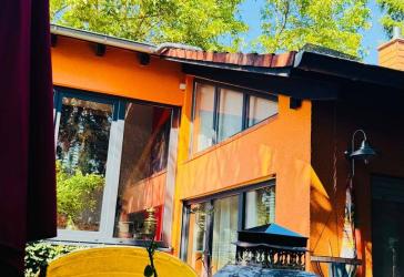 Außergewöhnlich konzipiertes Architektenhaus in begehrter Lage in Stadecken-Elsheim
