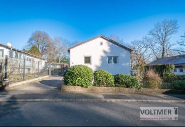 BEZUGSFERTIG - freistehendes Ein- bis Zweifamilienhaus mit Doppelgarage und Garten in Waldmohr!