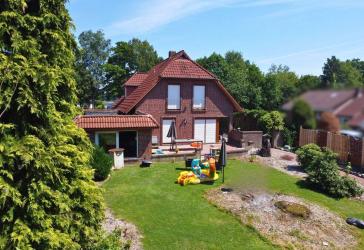 Mitten drin und doch idyllisch - Familienhaus mit Galerie