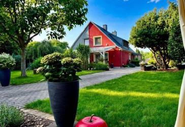 Luxuriös modernisiertes EFH auf großem Grundstück mit viel Privatsphäre in Coswig