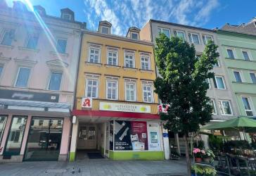 Attraktives Geschäftshaus mit Entwicklungspotenzial in bester Innenstadtlage von Hof - Grundstück ca. 520 m² - Gesamtfläche ca. 344 m²