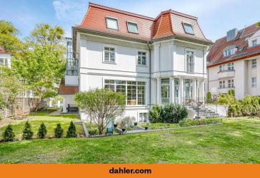 Elegante Familien-Maisonette in repräsentativer Dahlemer Villa