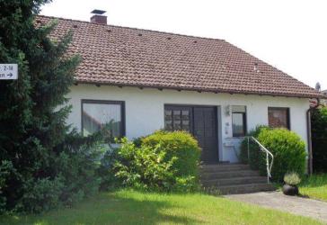 Rauenberg: gepflegtes Wohnhaus mit schönem Grundstück