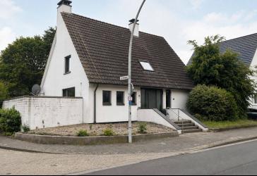 Teilsaniertes Einfamilienhaus in Emsdetten mit individuellem Entwicklungspotential