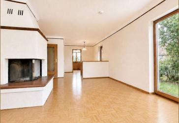 Mehr Raum für Ihr Leben - stilvolle Gartenwohnung mit Souterrain.