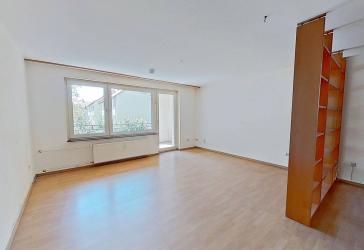 Intelligent geschnittene 4-Zimmer-Wohnung mit BALKON