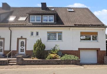 Vielseitige Doppelhaushälfte mit Potenzial für zwei Wohneinheiten in Bad Berleburg