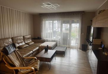 Maisonette mit eigenem Eingang, Terrasse, Balkon & TG-Stellplatz in der Oststadt