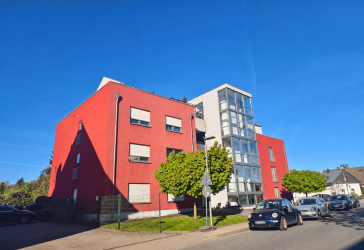Moderne 2-Zi.-Wohnung mit großem Südbalkon, Aufzug, TG-Stellplatz & Gartenblick, provisionsfrei