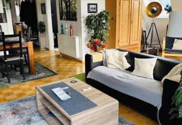 Sehr schöne, helle Wohnung mit Süd-Garten im gepflegten, energieeffizienten 6-Parteienhaus.