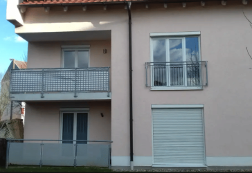 Sehr gepflegte Wohnung mit Balkon und Einbauküche