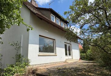 Einfamilienhaus mit großem Grundstück, ohne Makler