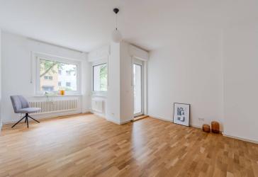 Hochwertig wohnen in Lankwitz – modernisiert, mit EBK, Balkon