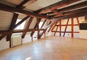 Große, sanierte Maisonette-Wohnung im Fachwerkhaus