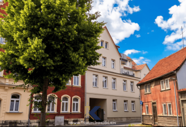 hochwertige 4-Zi.-Whg. mit 2 Balkonen und Fahrstuhl