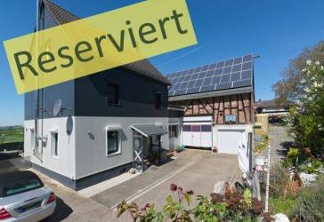 Pferdeliebhaber aufgepasst! Renoviertes Bauernhaus mit Offenstallanlage in Panzweiler