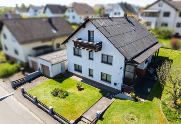 Ein Zuhause voller Möglichkeiten mit sonnigem Garten in Niederwetz