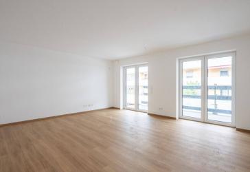 Erstbezug Sept.: Attraktive 2-Zimmer-Wohnung mit großem Balkon, Tageslicht-Badezimmer und Parkett