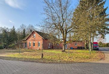 RESERVIERT - EFH auf über 3.000 m² Grundstück + Scheune in Wittorf / Lüneburg