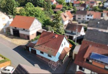 Wohnhaus mit Potenzial - großzügiger Garten und vielfältige Gestaltungsmöglichkeiten