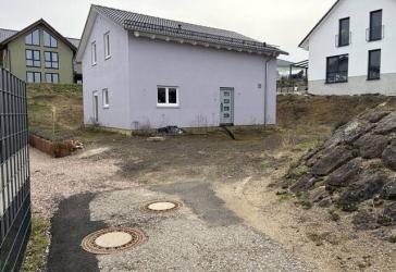 * Für den Erwerber provisionsfrei im Auftrag der Gläubigerin * Freistehendes Wohnhaus (Rohbauzustand) in Blankenheim