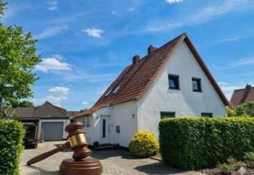 *Zwangsversteigerung* 1-2 Familienhaus in Ganderkesee-Ort!