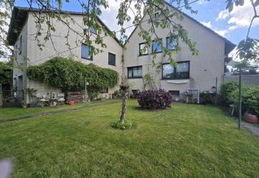 Ein Zuhause mit Perspektive - gepflegtes Dreifamilienhaus auf großzügigem Grundstück