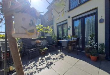 4 Zimmerwohnung mit Einbauküche und Garten