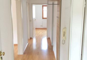 Sonnige 2,5-Zimmer DG Wohnung