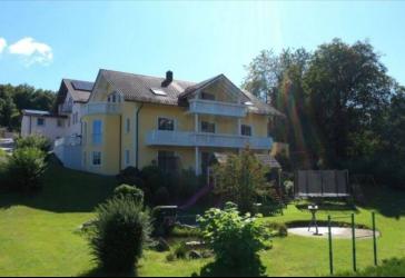 Exklusives 3-Familienhaus in idyllischer Lage von Fürstenstein