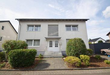 Moderne helle 3-Zimmer-Wohnung mit Balkon und Stellplatz!