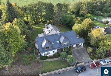 Rarität: Exklusives Einfamilienhaus mit einzigartigem Parkgrundstück