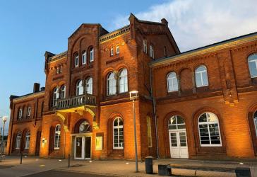 Rendite trifft Zeitgeist! Historisches Juwel am Puls der Mobilität- ICE-Bahnhofsgebäude