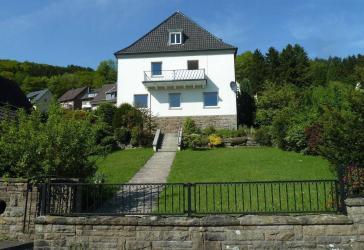 Mehrgenerationenhaus mit Charme & Potenzial – 270 m² + Garten, provisionsfrei