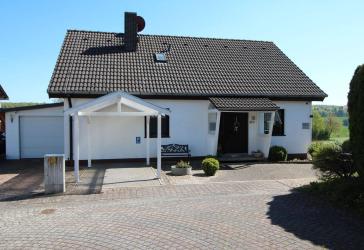 Einfamilienhaus mit viel Platz in Top Randlage Provisionsfrei
