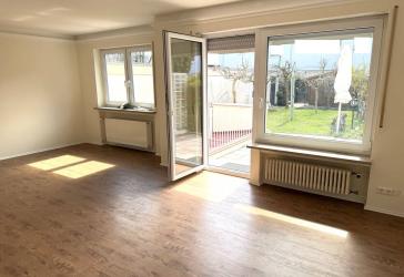 Geplegtes Reihenendhaus mit Garage zu verkaufen