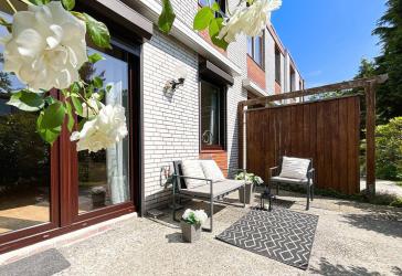 Modernisiert und sofort bezugsfrei - Reihenhaus mit Terrasse und Garten