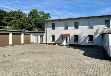 Mehrfamilienhaus mit 4 WE sonnig und gepflegt in Spremberg