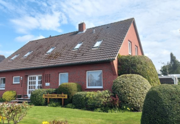 Gepflegtes Ferienhaus mit vier Wohneinheiten im Nordseebad Burhave