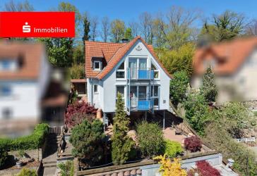 Modernisiertes Einfamilienhaus mit grandioser Aussicht und moderner Ausstattung direkt in Steinau
