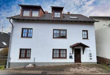 Freistehendes Ein- bis Zweifamilienhaus mit Garten in Nohfelden-Walhausen