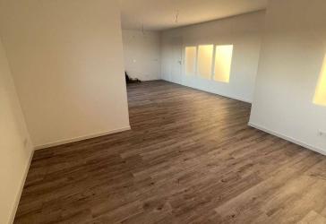 Moderne 2-Zimmer-Wohnung mit Südbalkon und Garage