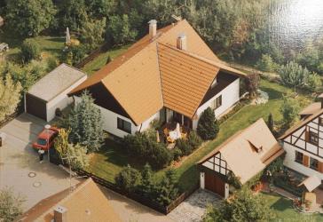 RARITÄT - Charmanter BUNGALOW mit 4,5 Zimmern + Garten RINGSRUM