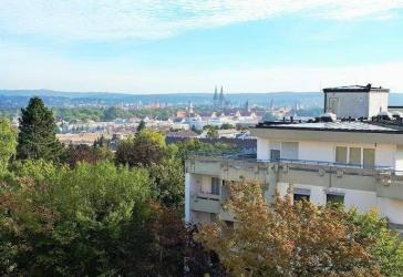 Herrlicher Ausblick! Renovierte 4,5 Zimmer Wohnung!