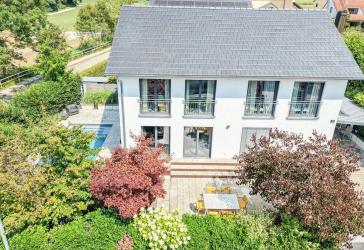 Eleganz trifft Nachhaltigkeit - Luxuriöses Einfamilienhaus in Ingolstadt-Gerolfing