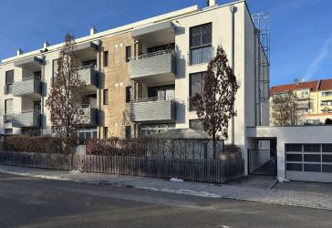 Exklusive Gartenwohnung mit fünf großzügigen Zimmern in München - Pasing