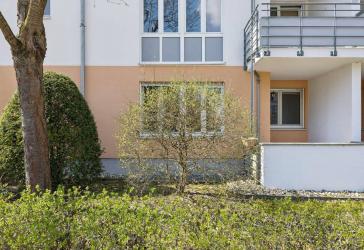 Erdgeschosswohnung mit Loggia und großem Hobbyraum
